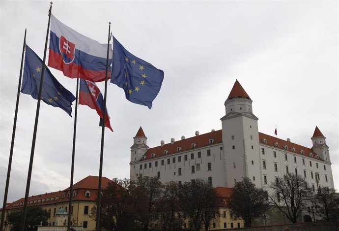 Las banderas de Eslovaquia y la UE