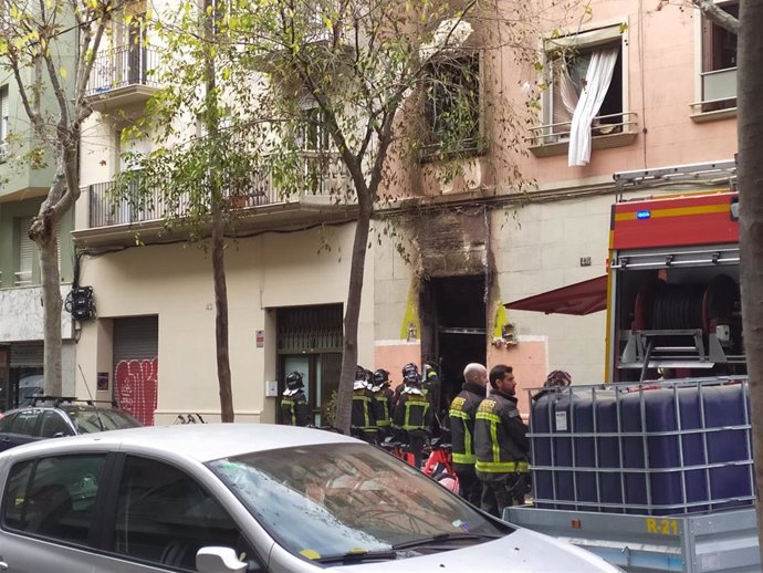 Incendio en la calle Enamorats de Barcelona.