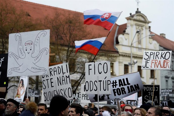 Foto de archivo de una protesta en Bratislava por el asesinato del periodista Jan Kuciak.