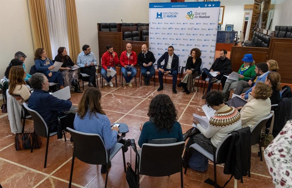 La Diputación entrega 246.000 euros en ayudas a diez ONG para proyectos de cooperación internacional.