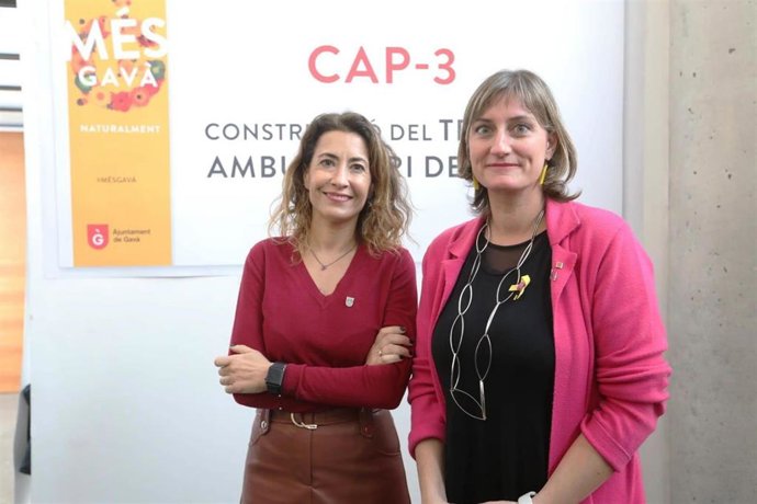 La alcaldesa de Gav, Raquel Snchez, y la consellera de Salud, Alba Vergés