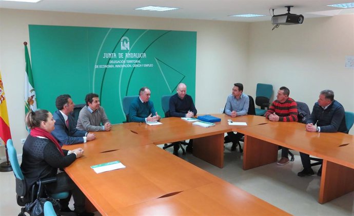 [Grupohuelva] Nota Y Fotos Junta (Entrega Subvenciones Ayuntamientos Comercio Ambulante)