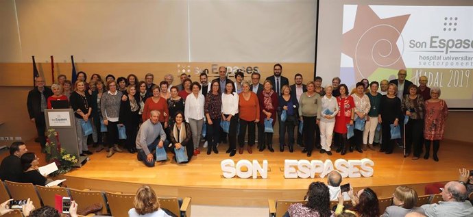 Homenaje a los profesionales que se han jubilado este año en Son Espases