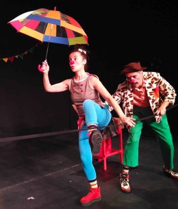 Representación de 'Con mucho clown' de Petit Teatro.