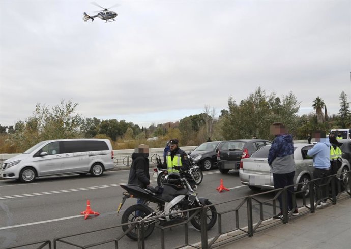 Uno de los controles establecidos por la Policía Nacional y la Policía Local