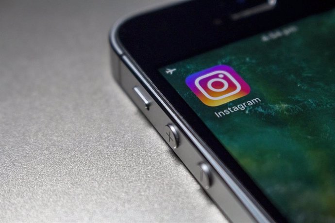 Instagram prohibirá a los 'influencers' promocionar productos relacionados con e