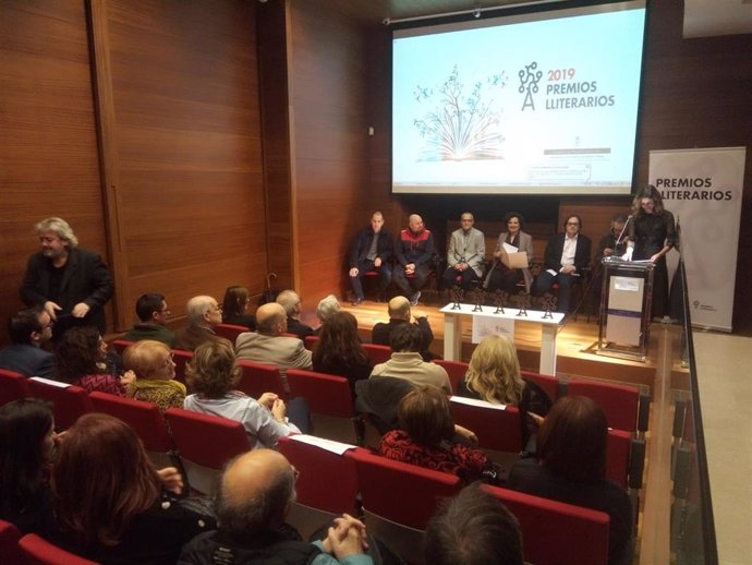 Entrega de los premios literarios en lengua asturiana 2019