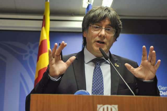 19 December 2019, Belgium, Brussels: Carles Puigdemont, former president of the Catalan government speaks at a press conference.