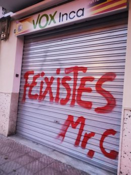 Pintada en la sede de Vox en el muncipio de Inca.
