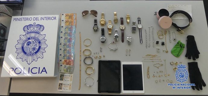 Imagen de los enseres robados recuperados