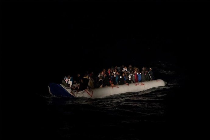 Europa.- El 'Ocean Viking' rescata a más de un centenar de migrantes frente a la