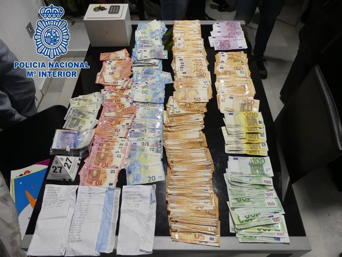 Dinero incautado a una red de trata de mujeres en el Campo de Gibraltar