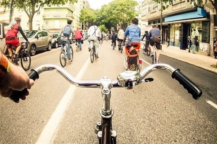 Caminar o ir en bicicleta al trabajo reduce la probabilidad de sufrir ataques ca