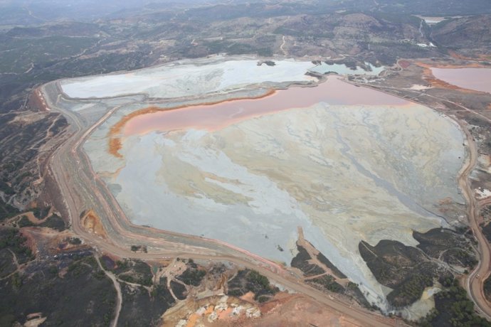 Ecologistas alerta de "riesgo de rotura" de las balsas de Atalaya Riotinto Minera tras el temporal.