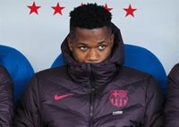 Ansu Fati sufre una contusión en la cadera y es baja ante el Alavés