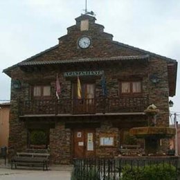 Ayuntamiento de Zarzuela de Jadraque (Guadalalajara).