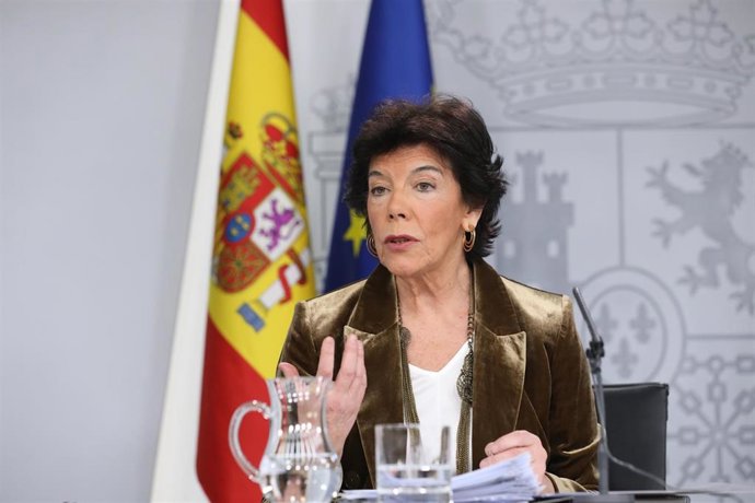 La portavoz y ministra de Educación funciones, Isabel Celaá, durante la rueda de prensa tras el Consejo de Ministros en La Moncloa, Madrid (España), a 20 de diciembre de 2019.