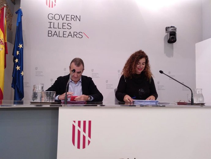 El conseller Juan Pedro Yllanes i la portaveu i consellera Pilar Costa.