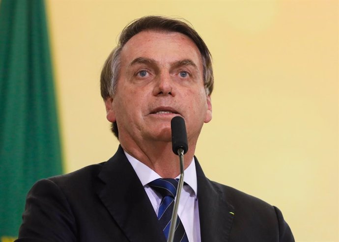 Brasil.- Bolsonaro cuestiona la investigación de la Fiscalía contra su hijo por 