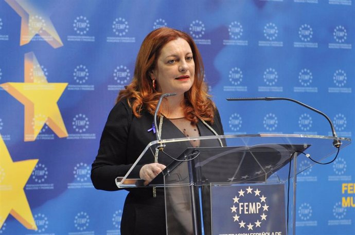 La alcaldesa de Salobreña y presidenta de la Comisión de Igualdad de la FEMP, María Eugenia Rufino
