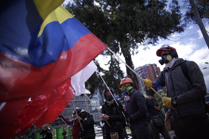 Colombia.- Uno de los líderes de las protestas en Colombia sale ileso de un ataq