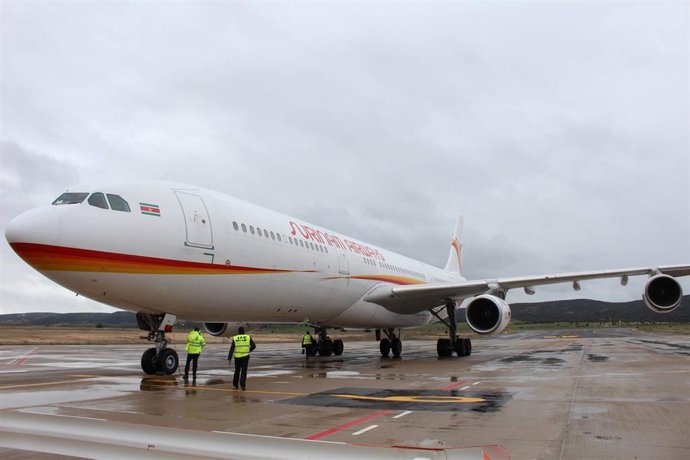 Primer avión que llega al aeropuerto de Ciudad Real para su desmantelamiento y reciclado