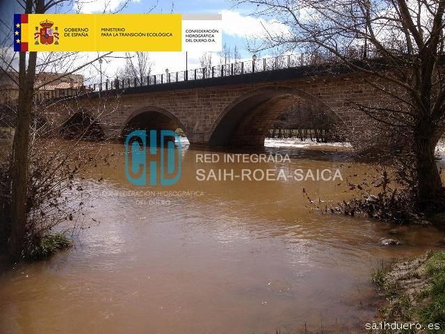 El río Arlanza a su paso por Salas de los Infantes.