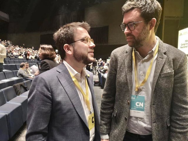 El coordinador de MÉS per Mallorca, Toni Noguera, junto al coordinador nacional de Esquerra Republicana, Pere Aragonés.
