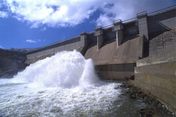 Presa de Pinilla del Valle