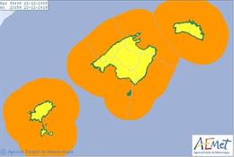 Mapa de avisos para este domingo en Baleares por fenómenos costeros y viento fuerte