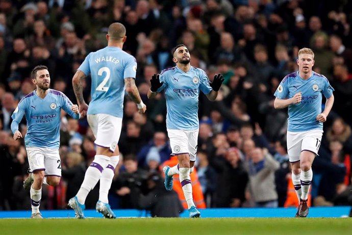 Riyad Mahrez celebra su gol con el Manchester City ante el Leicester