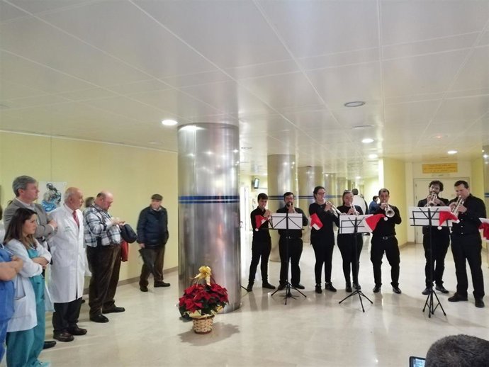 Concierto de Navidad en el hospital materno-infantil del Hospital Universitario de Jaén