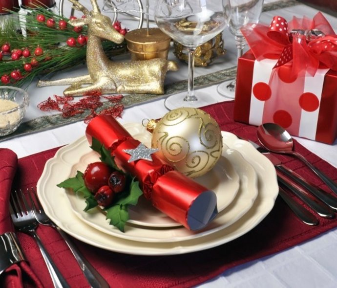 En estas fechas tan señaladas los polvorones, los dulces y la comida en exceso son una auténtica tentación, sin embargo, es posible no engordar en la época Navideña si se tienen en cuenta hábitos saludables como los que se incluyen aquí