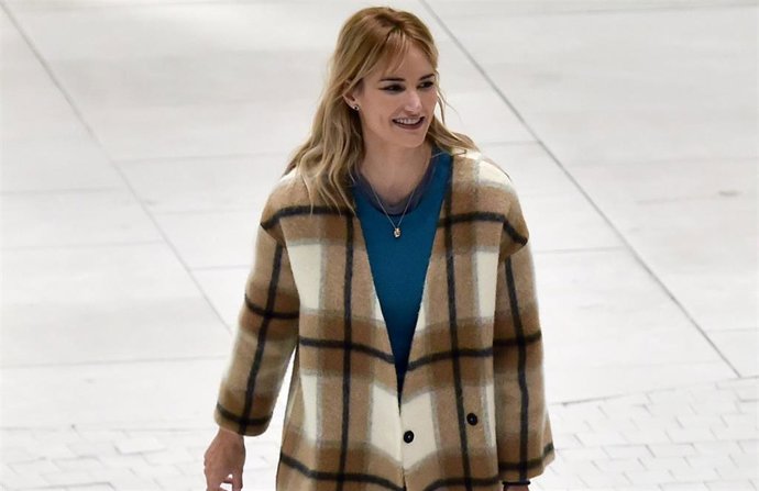 Alba Carrillo disfruta de una mañana de compras