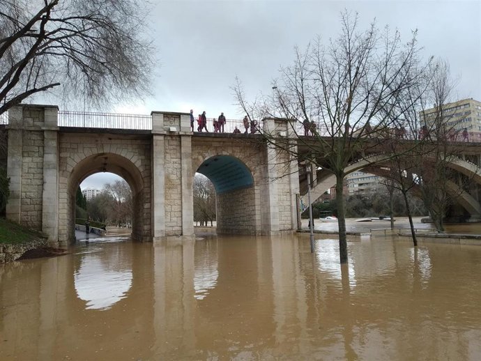 El caudal del Pisuerga a su paso por Valladolid.