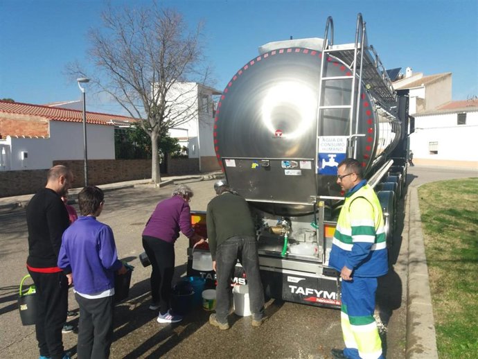 Cisterna de agua en Las Infantas.