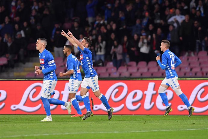 Dries Mertens celebra un gol con el Nápoles