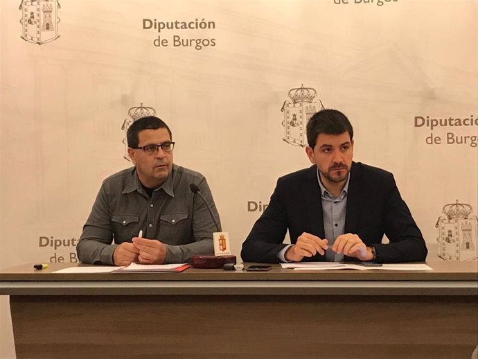 A la derecha de la imagen David Jurado, portavoz socialista en la Diputación de Burgos.