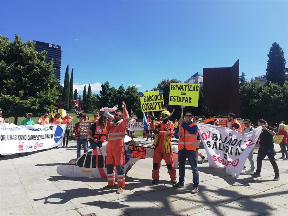 Trabajadores de Babcock protestan ante Fomento