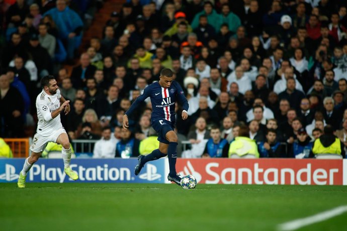 Fútbol.- Kylian Mbappé: "Es halagador ver que un jugador como Messi no te ignora