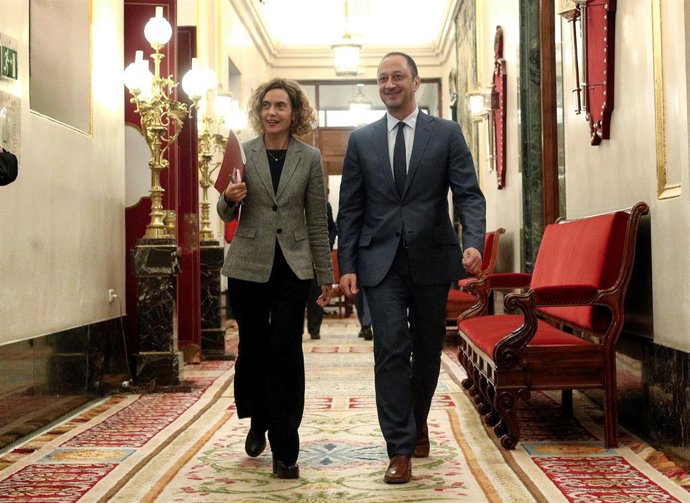 La presidenta del Congreso de los Diputados, Meritxell Batet y el vicepresidente primero, Alfonso Rodríguez Gómez de Celis, a su llegada a la reunión de la Mesa