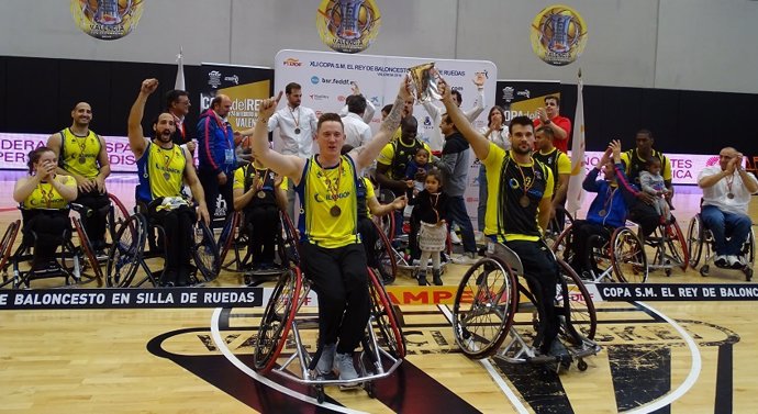 El CD Ilunion levanta el trofeo de la  Copa del Rey de baloncesto en silla de ruedas de 2019