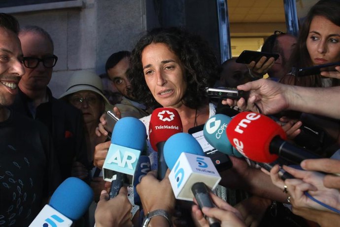 Patricia Ramírez , madre del niño Gabriel Cruz, Angel Cruz y a la salida de la Audiencia Provincial de Almería, haciendo unas declaraciones a la prensa
