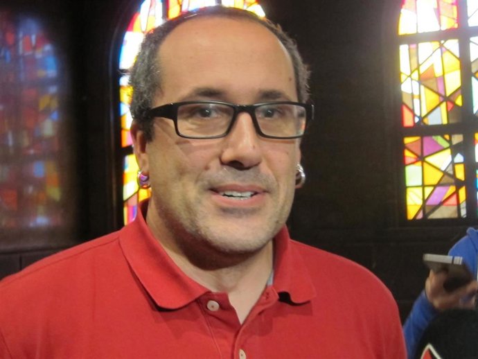 El concejal del grupo de Zaragoza en Común (ZeC) en el Ayuntamiento de la capital aragonesa, Alberto Cubero.