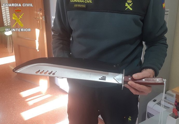 Arma intervenida a las detenidas