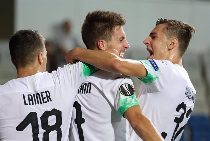 Los jugadores del Borussia Moenchengladbach celebran un gol en la Liga Europa