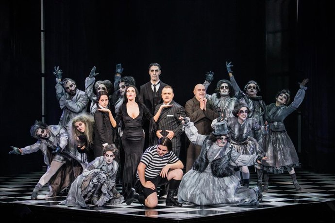 Representación del musical 'La familia Addams'