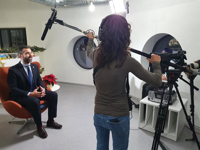 El alcalde de Almería en la alocución de su mensaje navideño