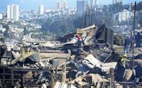 El alcalde de Valparaíso denuncia que "alguien quiere destruir" la ciudad tras los devastadores incendios