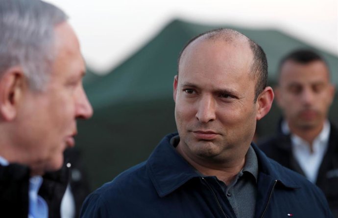 El ministro de Defensa de Israel, Naftalí Bennett, durante una visita a la base militar israelí en los Altos del Golán.